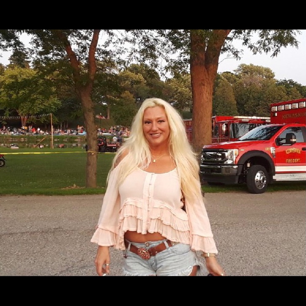 Meet your Posher, Posh